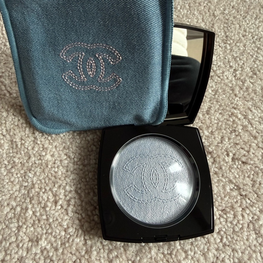 CHANEL Coco Denim Illuminating Powder